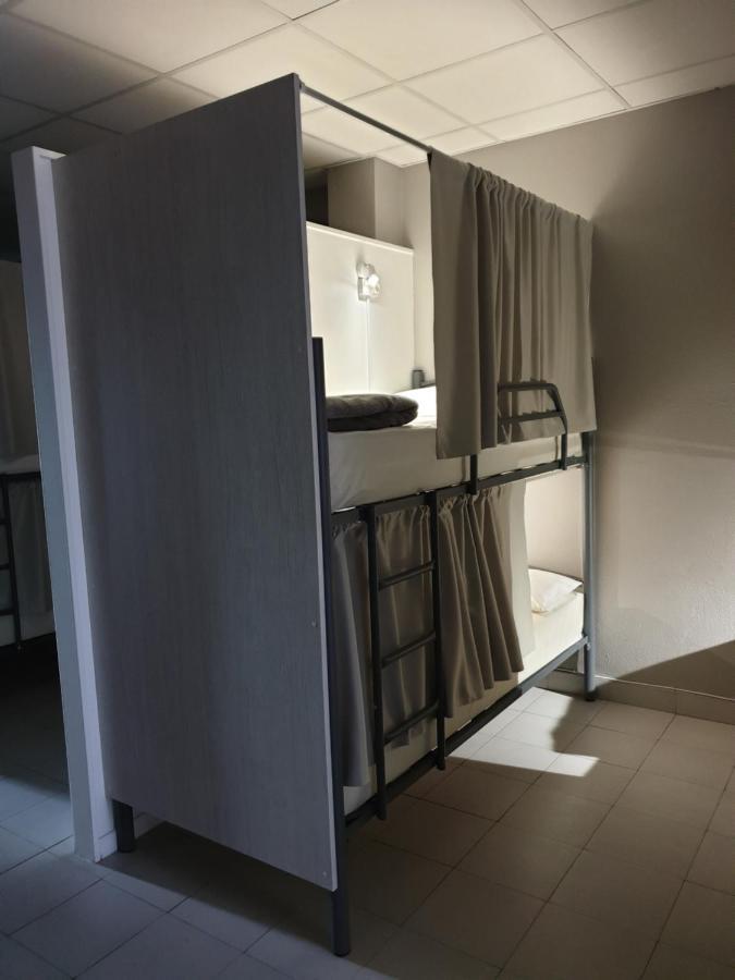 Albergue Porta Real No Bike Storage サンティアゴ・デ・コンポステーラ エクステリア 写真