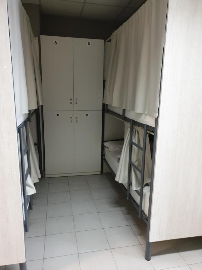 Albergue Porta Real No Bike Storage サンティアゴ・デ・コンポステーラ エクステリア 写真